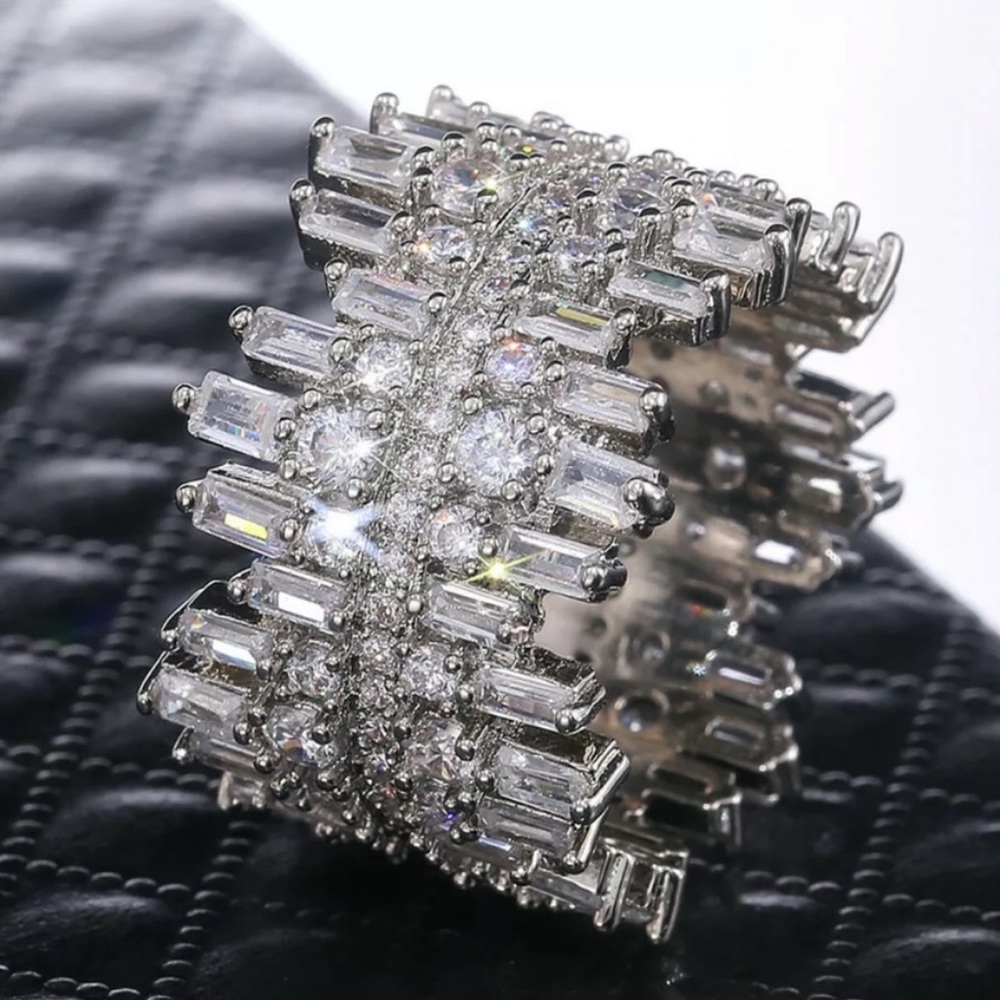 NEW 925 STERLING SILVER DIAMOND ROUND SQUARE RING - Picture 6 of 6